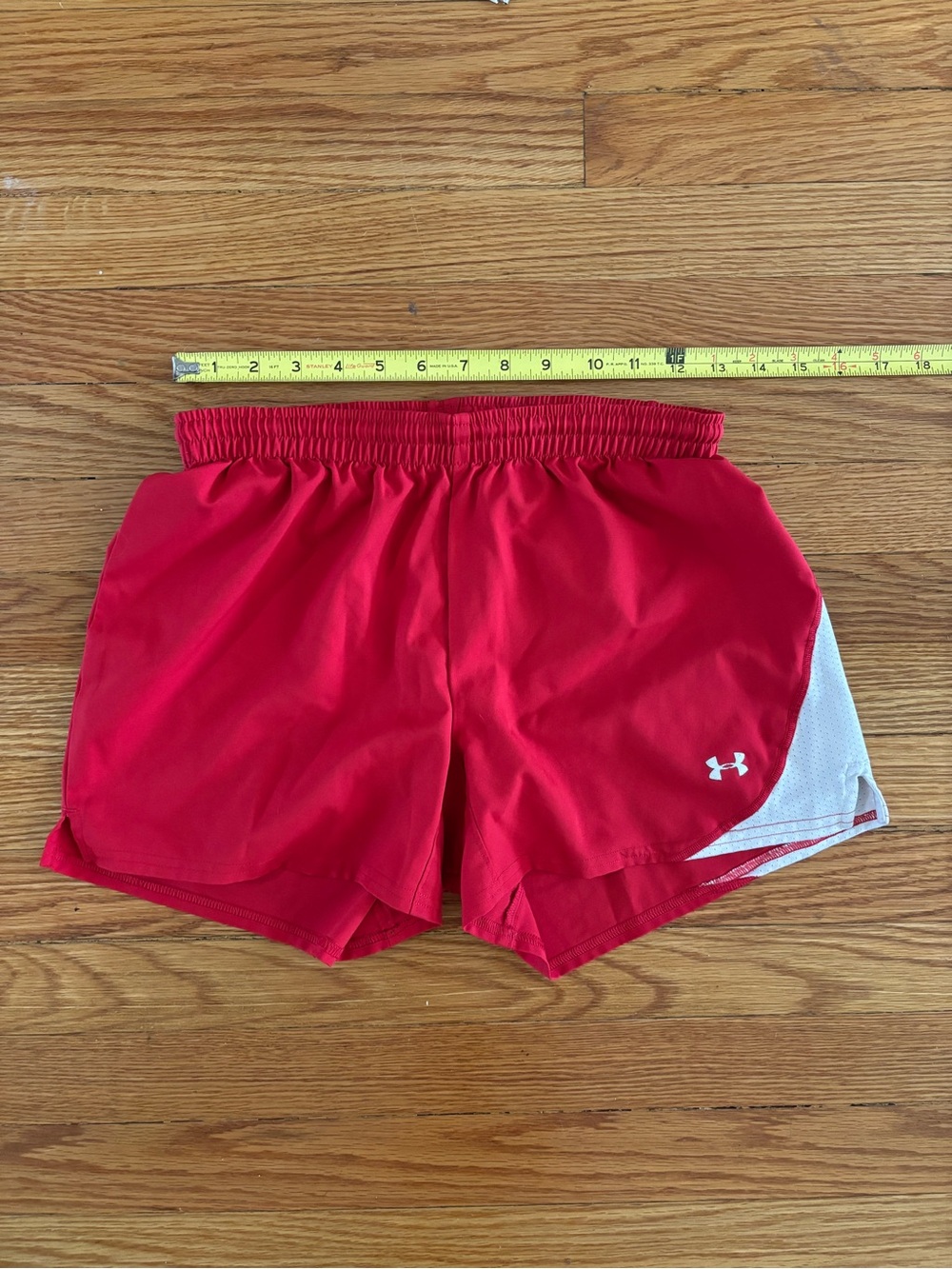 Vintage Under Armour drawstring shorts